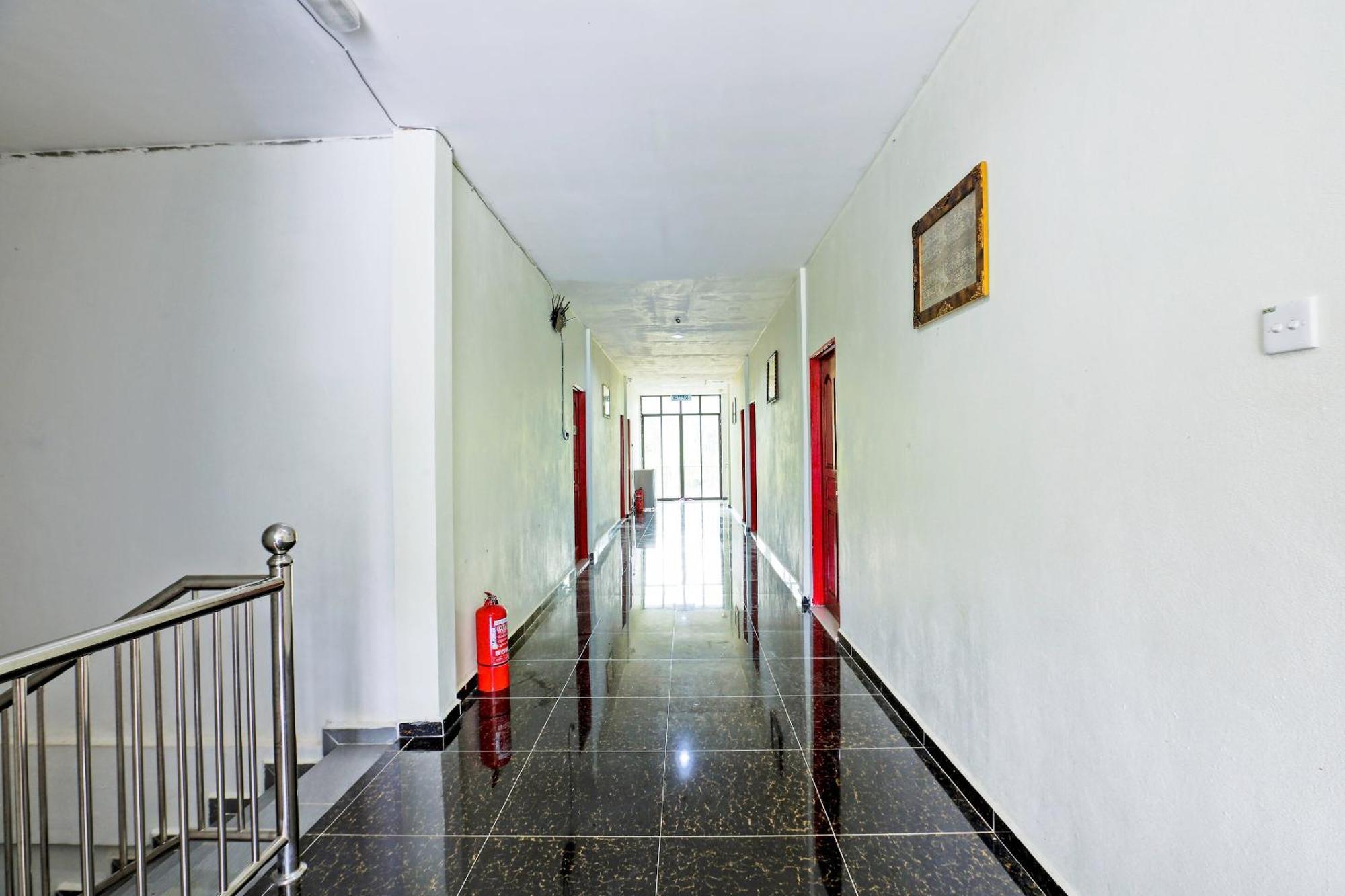 Oyo 89933 Nun Hotel Jeli Eksteriør bilde
