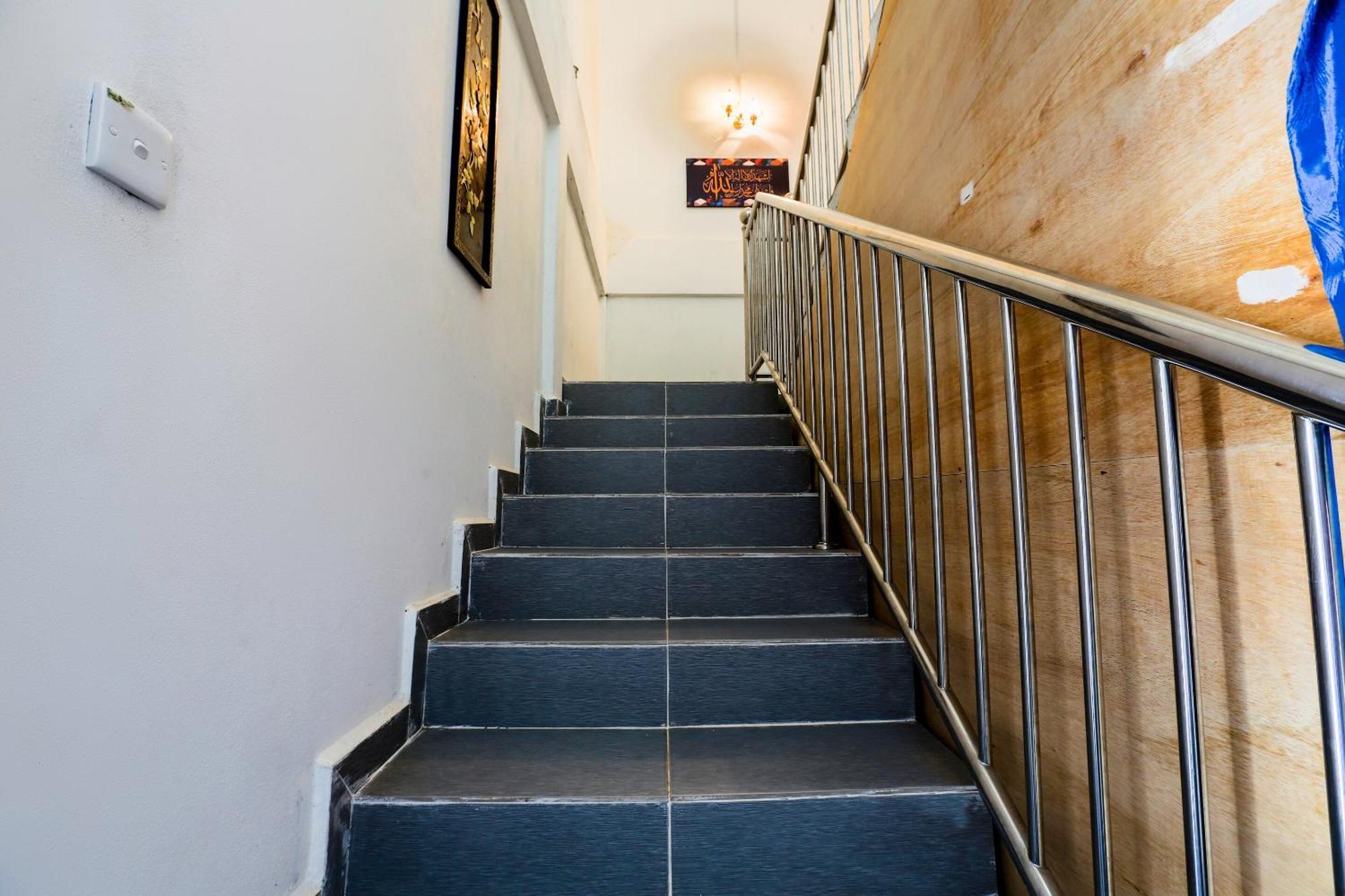 Oyo 89933 Nun Hotel Jeli Eksteriør bilde